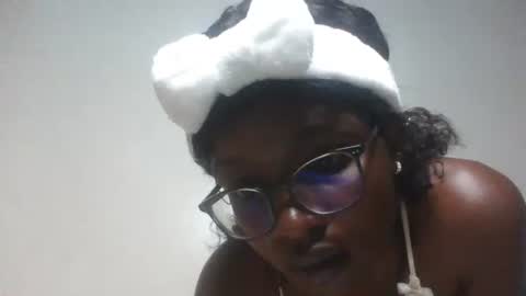 Snapshot of sweetivy645263 chatting on September 2025 04:10:02 PM sweetivy645263 online show from September 2025 04:10:02 PM