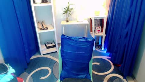 Snapshot of sweetladyapril chatting on June 2026 01:47:02 AM dessiree online show from June 2026 01:47:02 AM