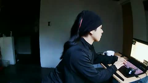 sweetlatinafit online show from April 2026 02:12:01 PM