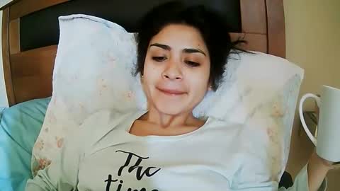 sweetlatinafit online show from April 2026 02:13:02 PM