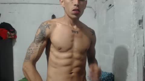 Snapshot of sweetlatinakim chatting on April 2026 10:57:02 AM Camilo online show from April 2026 10:57:02 AM