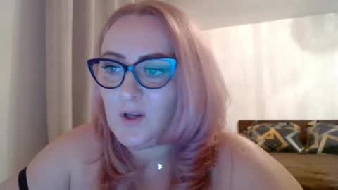 Snapshot of sweetmayacutie chatting on December 2025 05:32:01 PM sweetmaya online show from December 2025 05:32:01 PM