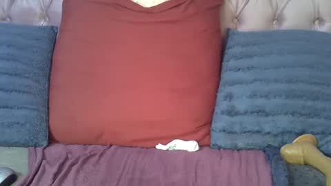 Snapshot of sweetmellowx1 chatting on February 2025 04:26:02 PM sweetmellowx1 online show from February 2025 04:26:02 PM