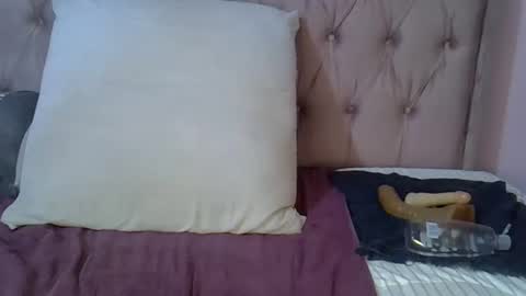 Snapshot of sweetmellowx1 chatting on March 2025 07:04:02 PM sweetmellowx1 online show from March 2025 07:04:02 PM