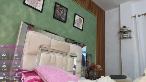 Snapshot of sweetmia__1 chatting on April 2026 04:32:01 AM Mia online show from April 2026 04:32:01 AM