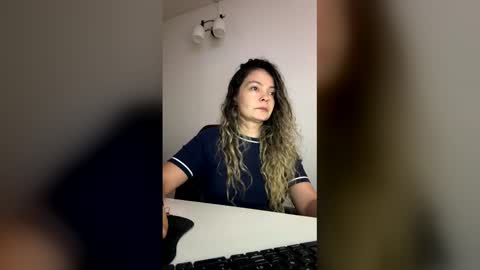 Monic online show from April 2026 04:12:01 PM