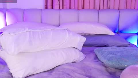 LUNA online show from October 2025 08:33:01 PM