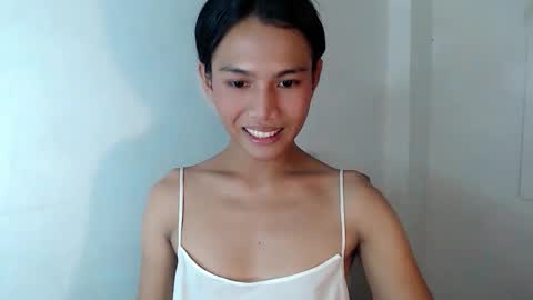 Nia online show from November 2025 04:56:01 AM