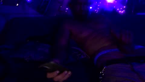 WeAim2PZzz online show from December 2024 08:41:02 AM