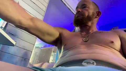 WeAim2PZzz online show from February 2025 10:06:02 PM