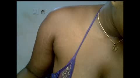 Snapshot of sweetpetitgirl chatting on July 2026 10:47:01 PM LILY BRANDY online show from July 2026 10:47:01 PM