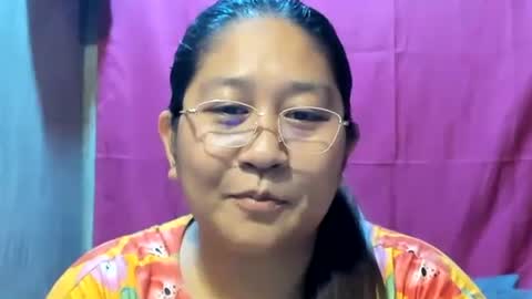 Snapshot of sweetpilipina88 chatting on December 2024 06:01:01 AM MIA online show from December 2024 06:01:01 AM
