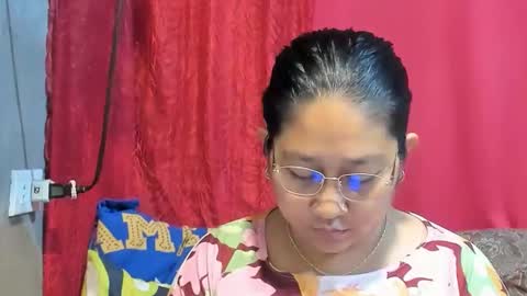 Snapshot of sweetpilipina88 chatting on February 2026 02:40:02 AM MIA online show from February 2026 02:40:02 AM