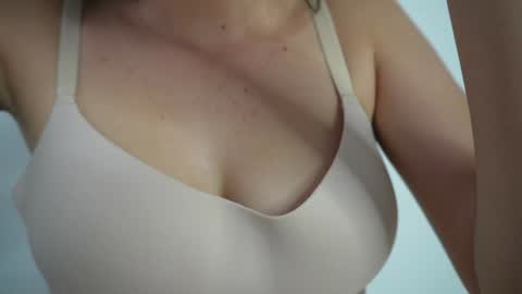 Snapshot of sweetpussyhot_ chatting on February 2025 08:25:01 PM Hello Welcome Im here from WEDNESDAY to SUNDAY 430am to  830am and 3  to 7  timeMONDAY and TUESDAY i rest online show from February 2025 08:25:01 PM