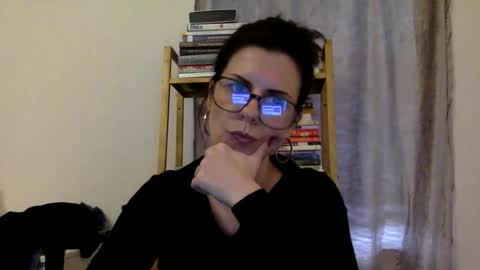 sweetriddance online show from November 2025 06:18:01 PM