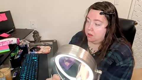 ruby and scarlet online show from November 2025 10:04:02 AM