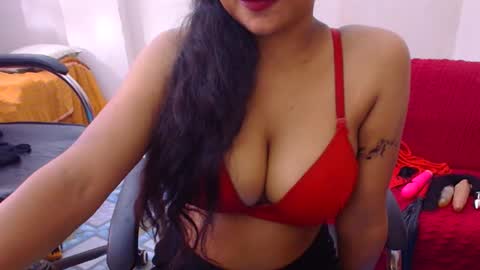 Snapshot of sweetsour18 chatting on May 2026 10:52:02 PM SweetSour online show from May 2026 10:52:02 PM