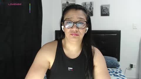 Snapshot of sweetstormi chatting on April 2026 09:02:01 AM Stormi online show from April 2026 09:02:01 AM