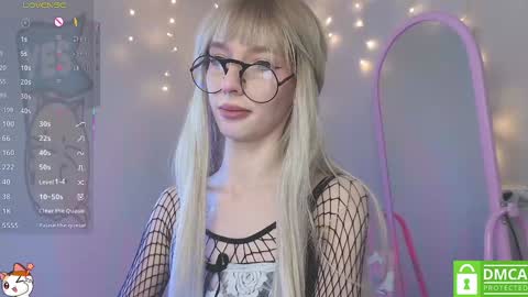 Elis  a little vacation Ill be here Saturday my schedules in bio online show from February 2025 09:30:01 AM