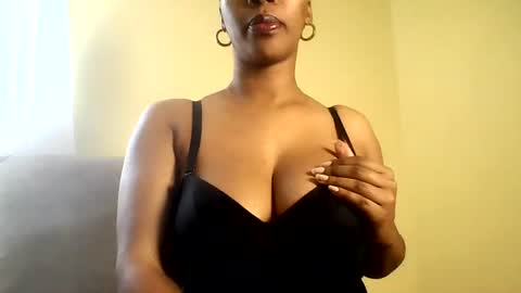 Vee online show from August 2026 12:29:02 PM