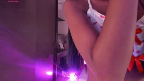 Snapshot of sweetviolet___ chatting on June 2026 12:07:02 PM sweetviolet___ online show from June 2026 12:07:02 PM