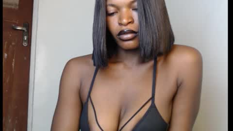 sweetxxboobsx online show from February 2026 09:08:01 AM