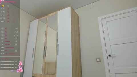 Vikky online show from February 2025 12:30:01 AM