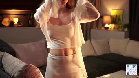 Snapshot of sweety_xis chatting on November 2025 08:06:02 AM Bella . online show from November 2025 08:06:02 AM