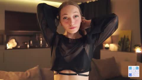 Snapshot of sweety_xis chatting on December 2025 09:18:02 AM Bella . online show from December 2025 09:18:02 AM