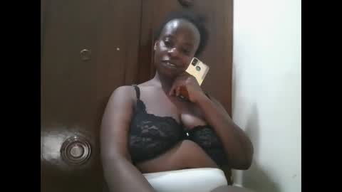 sweetyass25 online show from September 2025 07:25:02 PM