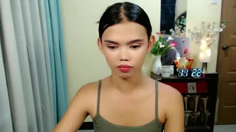 Snapshot of sweetytrannygirlxx chatting on May 2026 03:23:01 AM Megan online show from May 2026 03:23:01 AM