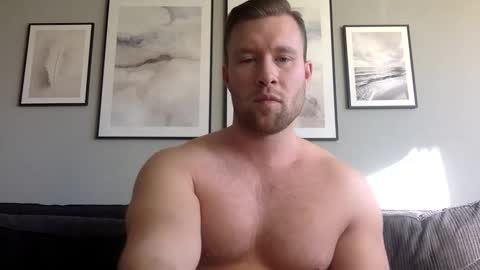 Snapshot of swekingxx chatting on February 2025 01:33:01 PM swekingxx online show from February 2025 01:33:01 PM