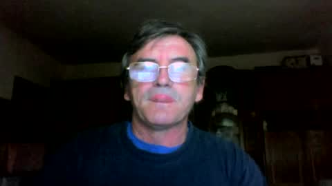 Snapshot of swergiu333 chatting on May 2026 04:40:01 AM Raymond online show from May 2026 04:40:01 AM