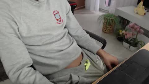 SwetLittleBoy4u online show from October 2025 07:26:02 AM