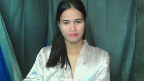 Snapshot of swettie_rhea chatting on April 2026 01:32:02 PM Rhea online show from April 2026 01:32:02 PM