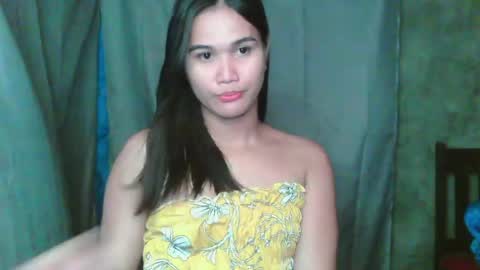 Snapshot of swettie_rhea chatting on April 2026 04:20:02 PM Rhea online show from April 2026 04:20:02 PM