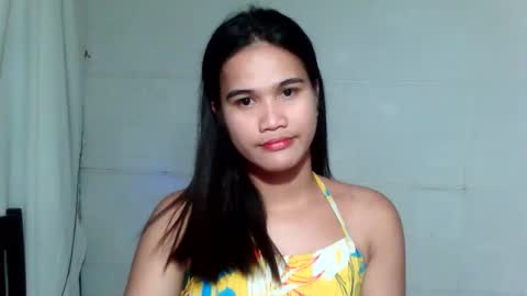 Snapshot of swettie_rhea chatting on May 2026 02:22:02 PM Rhea online show from May 2026 02:22:02 PM