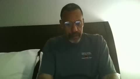 swimmerbod2495 online show from March 2026 04:38:02 AM