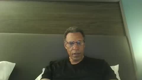 Snapshot of swimmerbod2495 chatting on May 2026 06:32:03 AM swimmerbod2495 online show from May 2026 06:32:03 AM