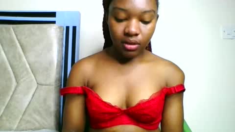 Snapshot of swit_candy chatting on April 2026 01:52:02 PM Candy online show from April 2026 01:52:02 PM