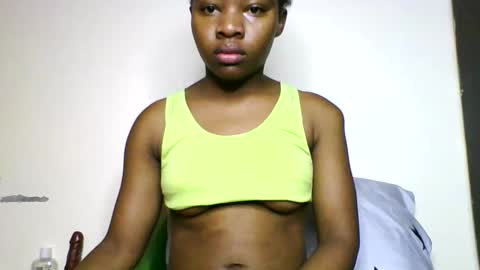 Snapshot of swit_candy chatting on May 2026 01:25:02 AM Candy online show from May 2026 01:25:02 AM