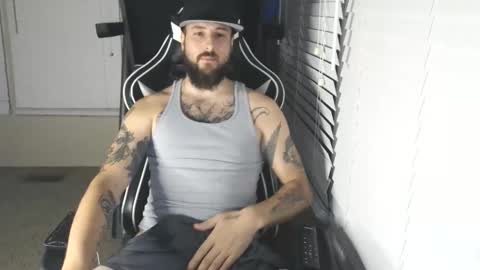 swoozy_ online show from November 2025 01:39:01 AM