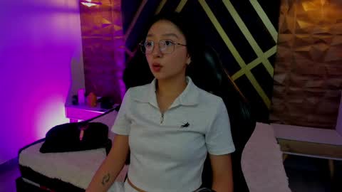 Snapshot of sydney_miller_ chatting on April 2026 01:20:01 PM Sydney online show from April 2026 01:20:01 PM