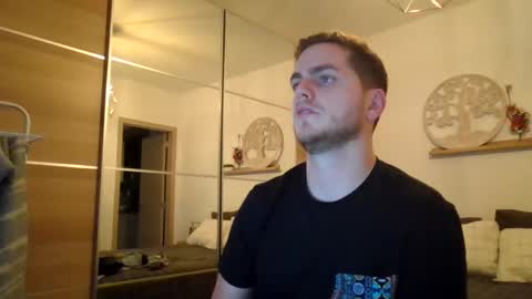 syl092 online show from January 2025 04:23:02 PM