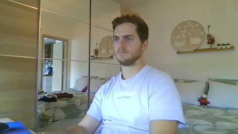 syl092 online show from November 2025 01:06:01 PM