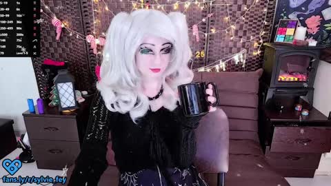 Sylvie online show from December 2024 11:39:01 PM