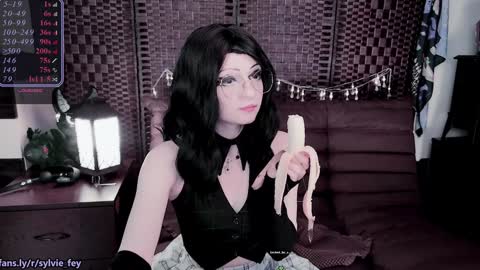 Sylvie online show from January 2025 02:53:02 AM