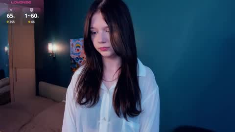 Emily online show from September 2025 04:18:02 AM