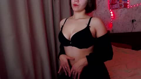 SyrenDixon online show from November 2025 05:24:01 PM