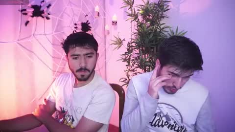 t0ny_wylie online show from October 2025 08:51:02 PM